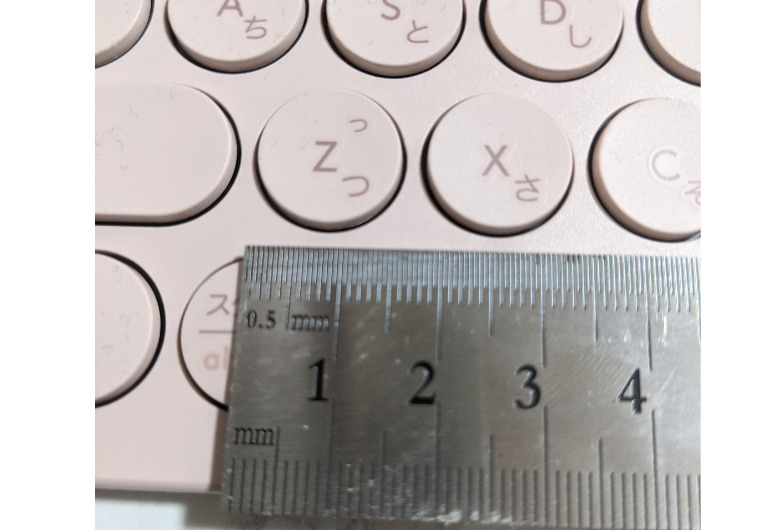 ロジックロールK380スモーキーピンクのキーのドアップ写真