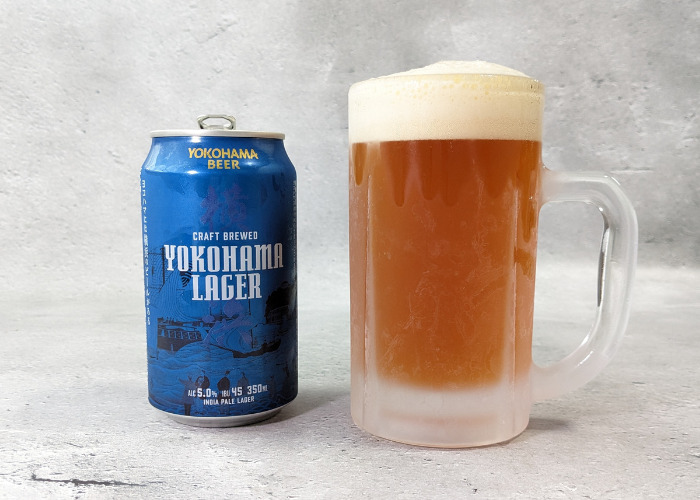 横浜ビール「横浜ラガー（缶）」と横浜ラガーが入っているビールグラス